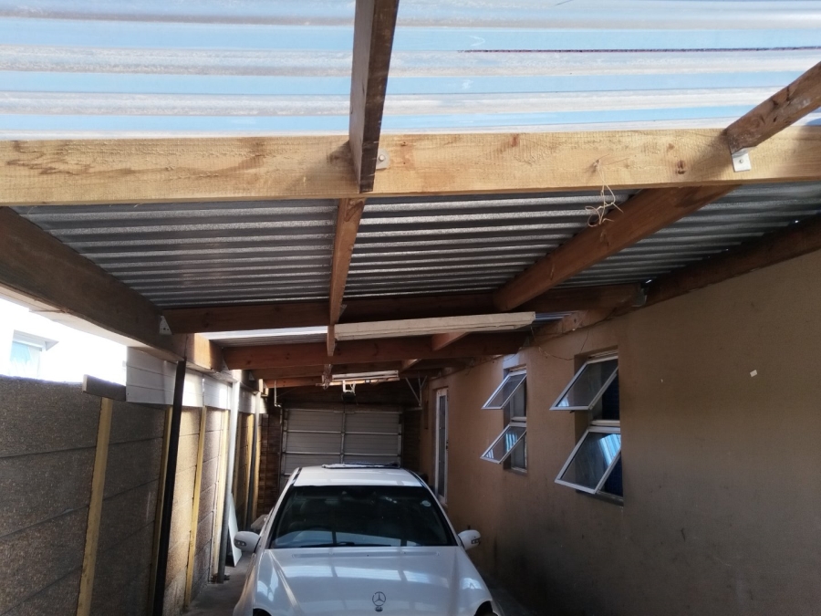 4 Bedroom Property for Sale in Erica Township Western Cape